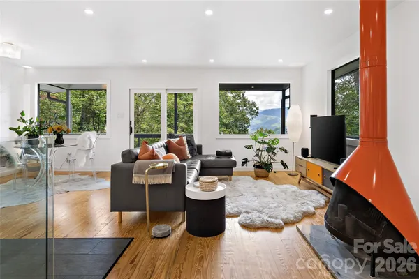 $655,000 | 68 Lakey Gap Heights, Black Mountain, NC 28711