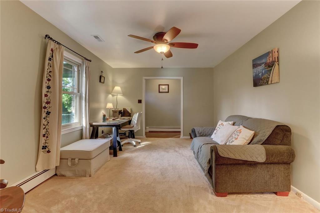 138 Penny Road Jamestown, NC 27282 - Photo 6 of 29