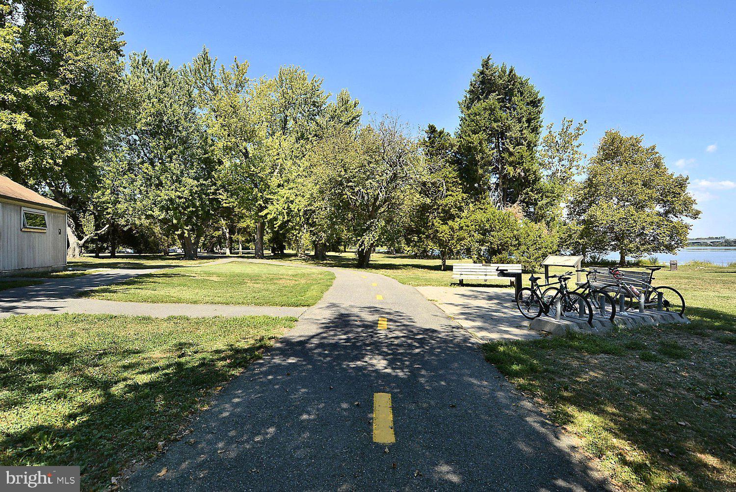 2305 Londonderry Road Alexandria, VA 22308 - Photo 58 of 59 GW Parkway/ Potomac River