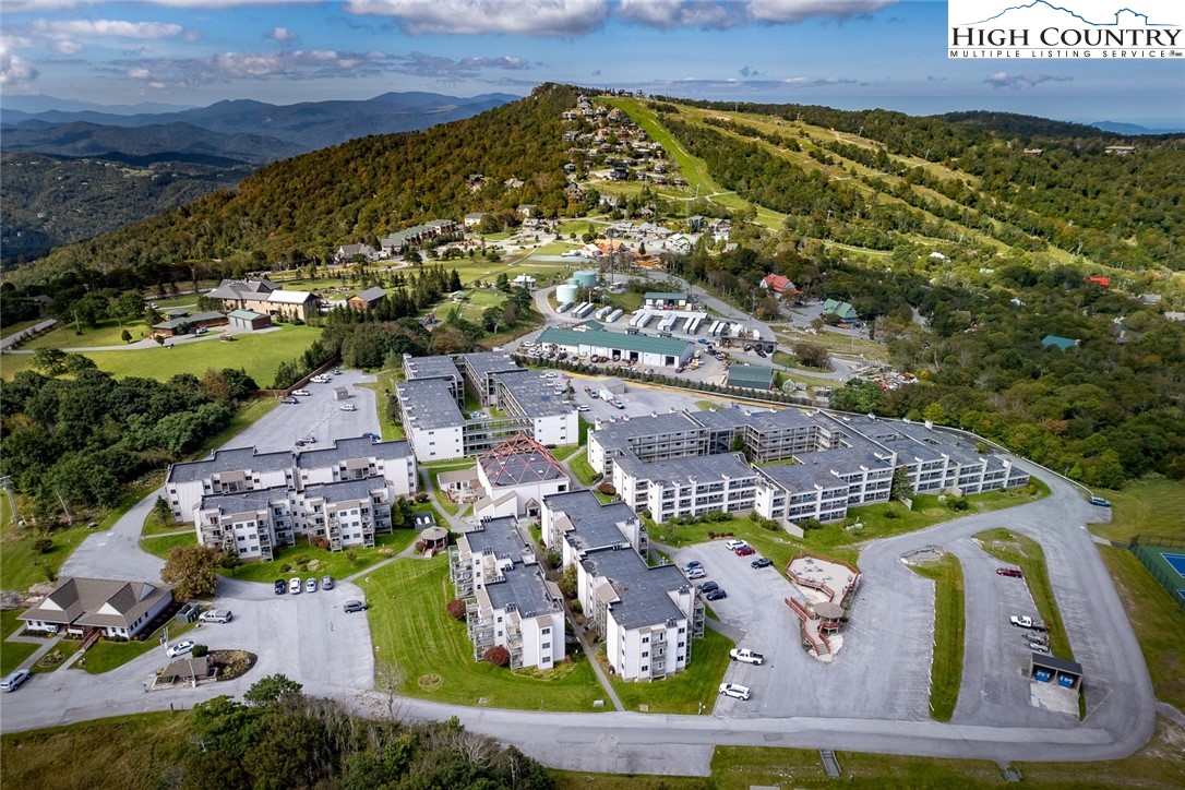 301 Pinnacle Inn Road, Unit 1203 Beech Mountain, NC 28604 - Photo 2 of 30