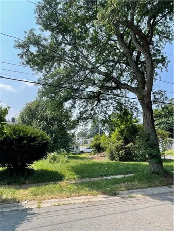 $19,900 | 147 Perinton Street, Rochester, NY 14615