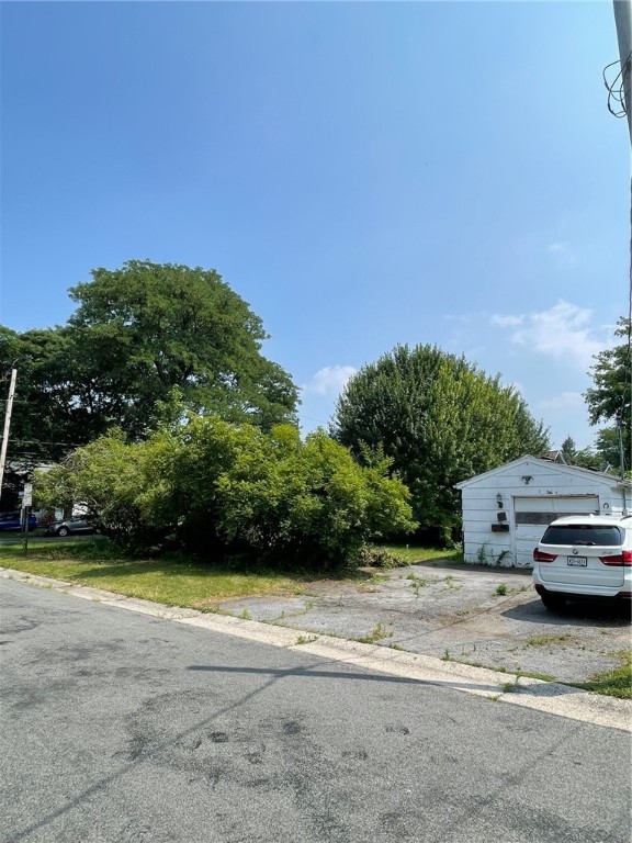 147 Perinton Street Rochester, NY 14615 - Photo 5 of 5