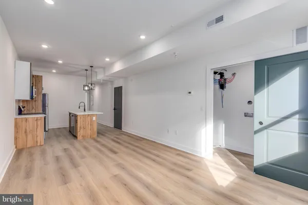 $1,400 | 1224 West Silver Street, Unit 2, Philadelphia, PA 19133