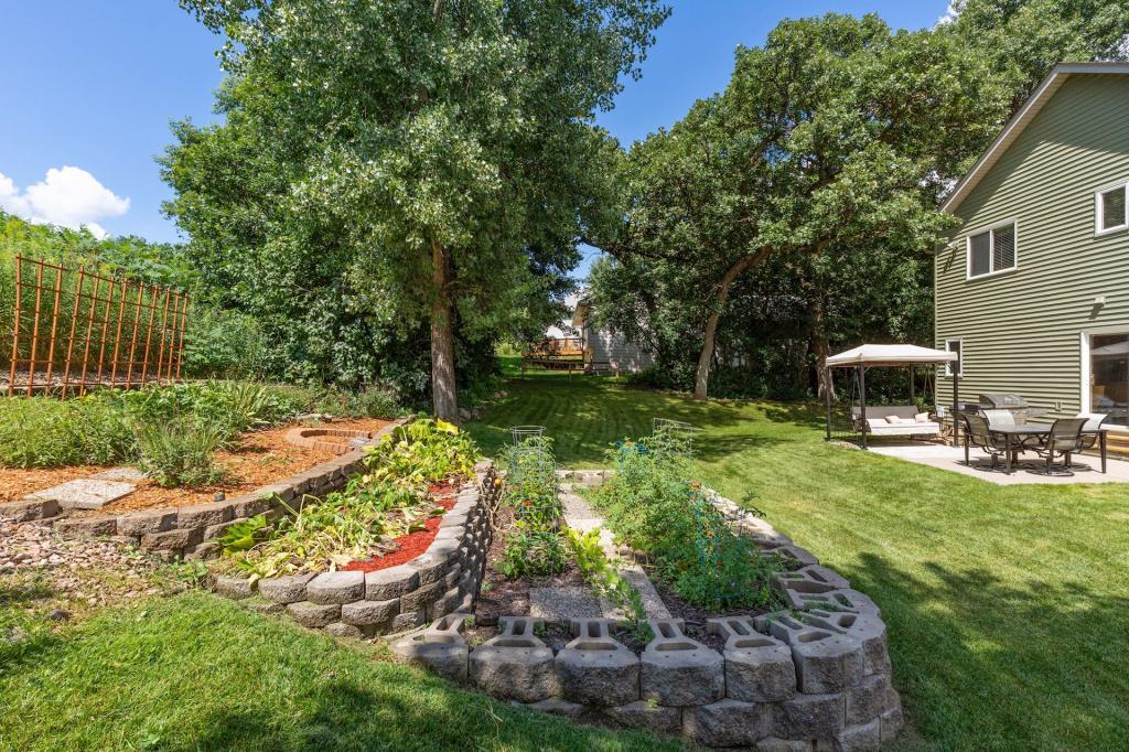 4691 Nicols Road Eagan, MN 55122 - Photo 40 of 44