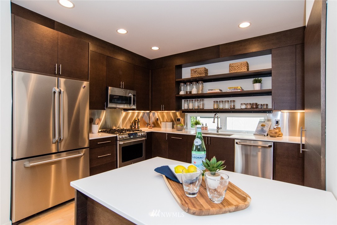 1608 North 46th Street Seattle, WA 98103 - Photo 14 of 25 Gallery Image 14