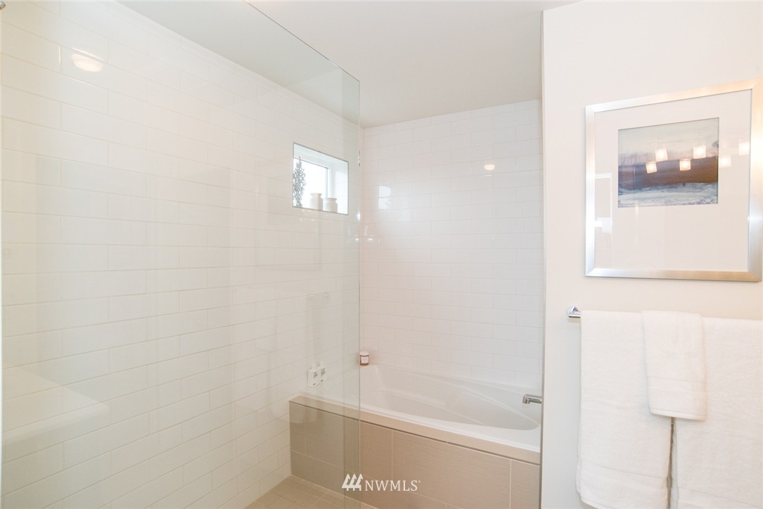1608 North 46th Street Seattle, WA 98103 - Photo 22 of 25 Gallery Image 22