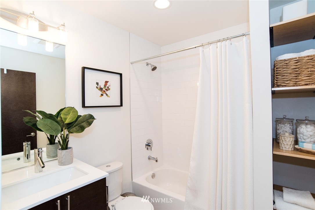 1608 North 46th Street Seattle, WA 98103 - Photo 5 of 25 Gallery Image 5