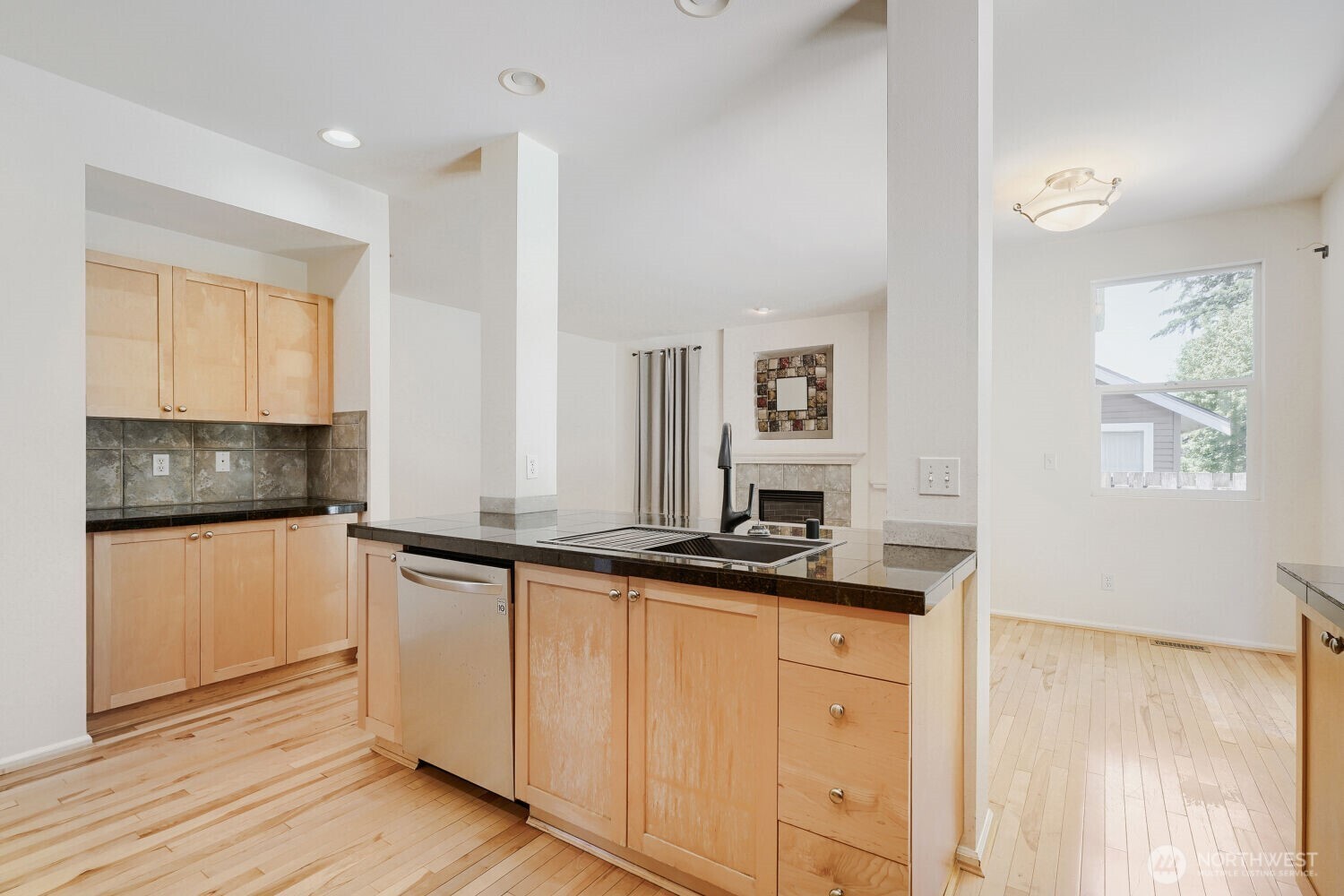 27426 Maple Ridge Way Southeast Maple Valley, WA 98038 - Photo 13 of 30
