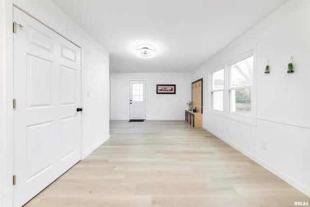 $170,000 | 5229 North Hamilton Road, Peoria, IL 61614