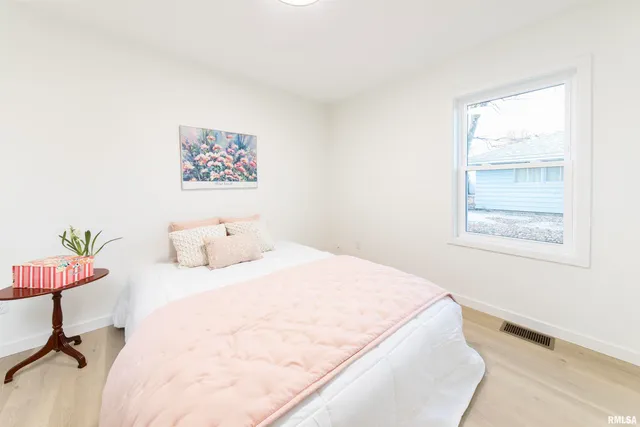 $170,000 | 5229 North Hamilton Road, Peoria, IL 61614