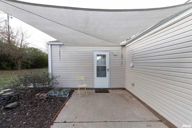 $170,000 | 5229 North Hamilton Road, Peoria, IL 61614