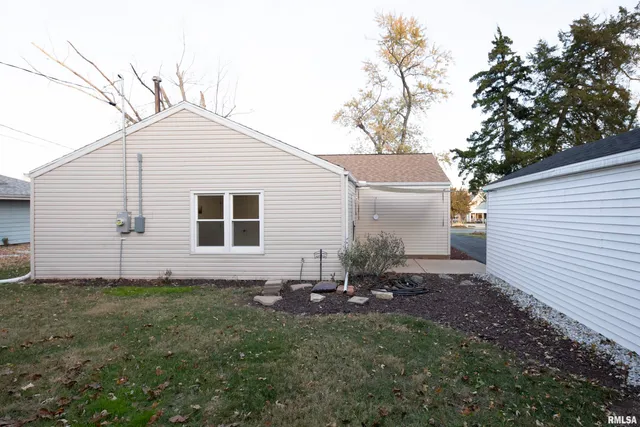 $170,000 | 5229 North Hamilton Road, Peoria, IL 61614