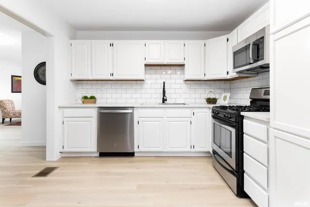 $170,000 | 5229 North Hamilton Road, Peoria, IL 61614