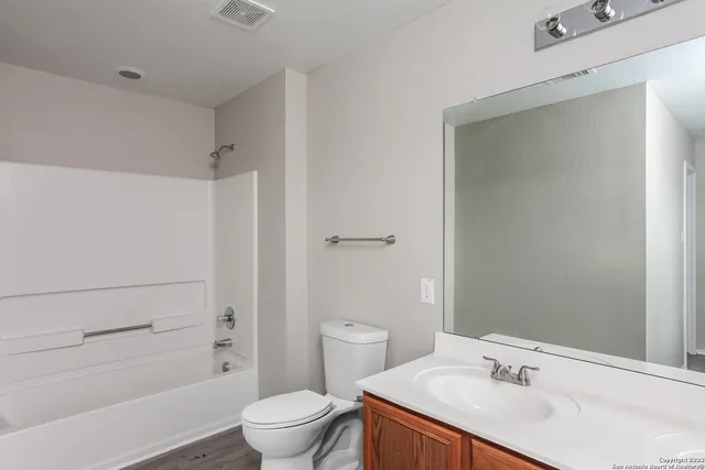 $1,815 | 105 Brahma Way, Cibolo, TX 78108