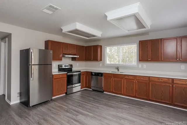 $1,815 | 105 Brahma Way, Cibolo, TX 78108