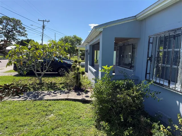 $1,599 | 703 North 17th Street, Fort Pierce, FL 34950