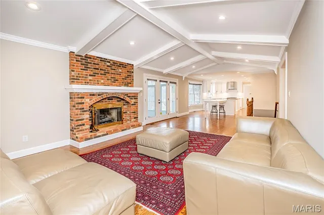 $675,000 | 4302 Brantleigh Heights Court, St. Louis, MO 63128