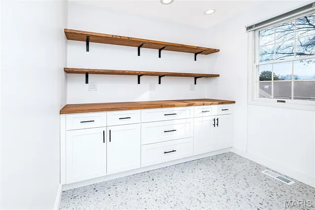 $675,000 | 4302 Brantleigh Heights Court, St. Louis, MO 63128