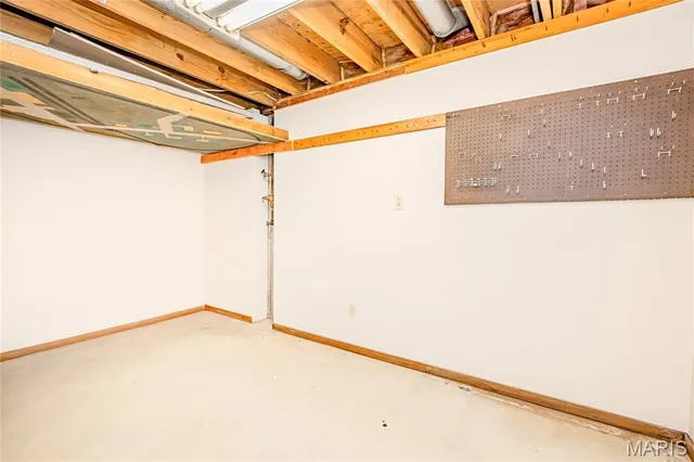 $675,000 | 4302 Brantleigh Heights Court, St. Louis, MO 63128