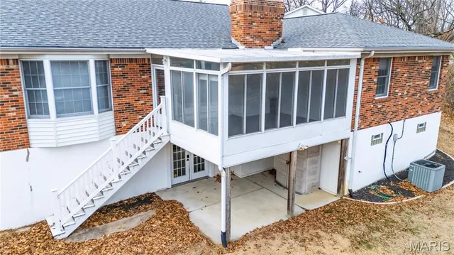 $675,000 | 4302 Brantleigh Heights Court, St. Louis, MO 63128