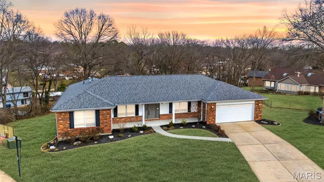 $675,000 | 4302 Brantleigh Heights Court, St. Louis, MO 63128