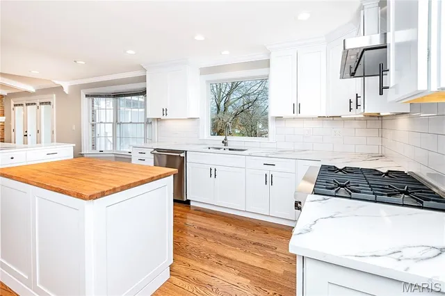 $675,000 | 4302 Brantleigh Heights Court, St. Louis, MO 63128