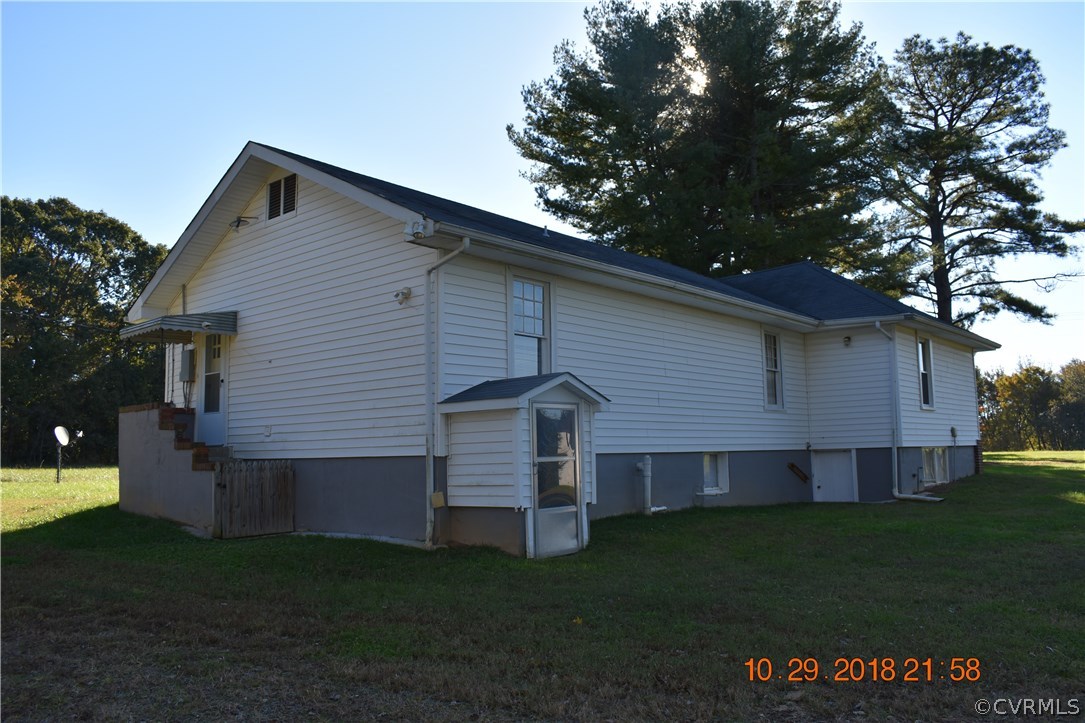 3081 Poorhouse Road Victoria, VA 23974 - Photo 3 of 27