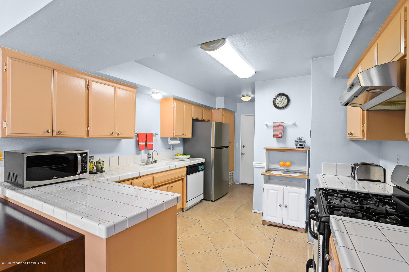 25231 Ave Dorena Newhall, CA 91321 - Photo 11 of 27 25231 Avenida Dorena 011