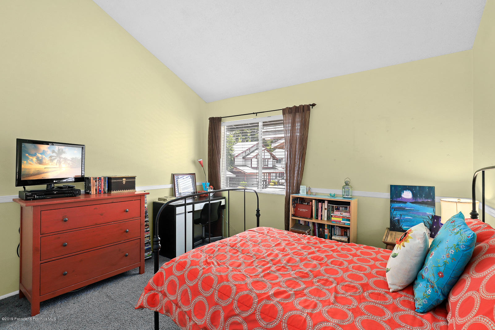 25231 Ave Dorena Newhall, CA 91321 - Photo 16 of 27 25231 Avenida Dorena 016