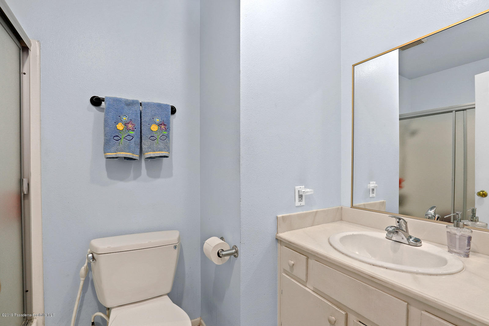 25231 Ave Dorena Newhall, CA 91321 - Photo 19 of 27 25231 Avenida Dorena 019