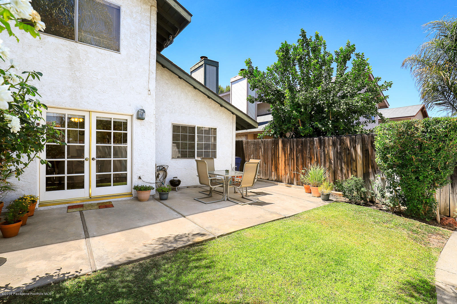 25231 Ave Dorena Newhall, CA 91321 - Photo 24 of 27 25231 Avenida Dorena 024