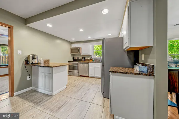 $675,000 | 1634 Nathan Lane, Herndon, VA 20170
