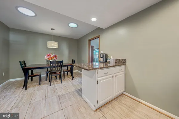 $675,000 | 1634 Nathan Lane, Herndon, VA 20170