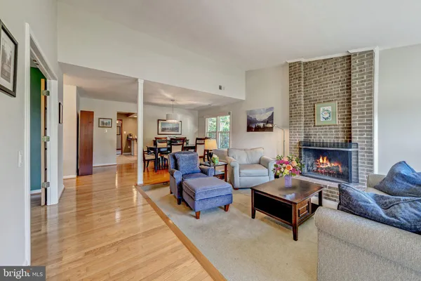 $675,000 | 1634 Nathan Lane, Herndon, VA 20170