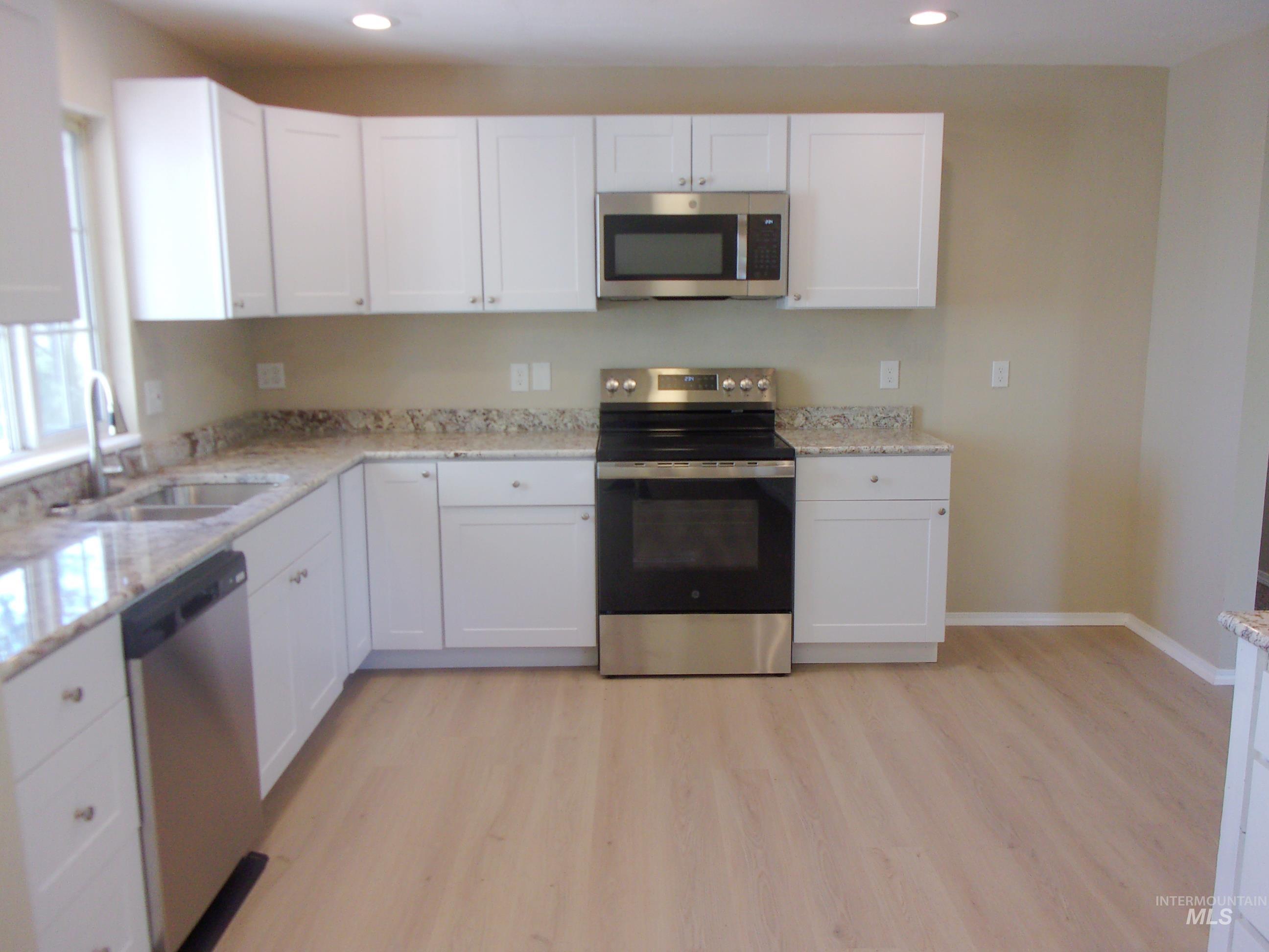 1629 Sand Road Weiser, ID 83672 - Photo 4 of 34