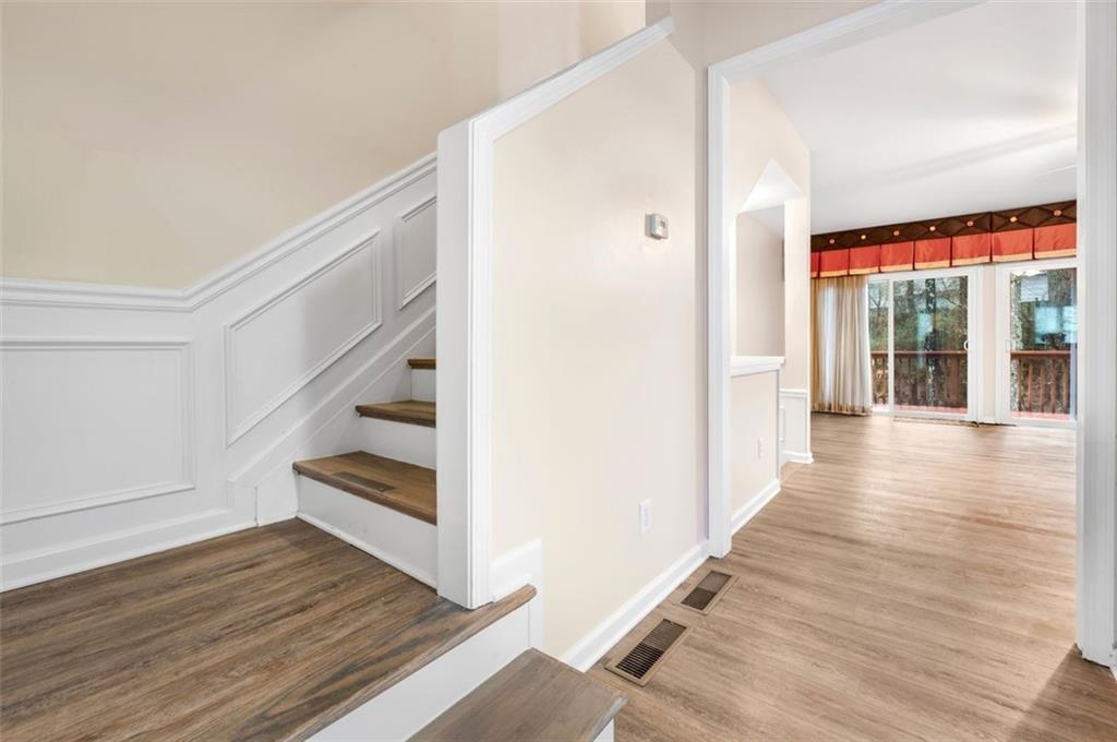 3944 Howell Park Road Duluth, GA 30096 - Photo 8 of 34