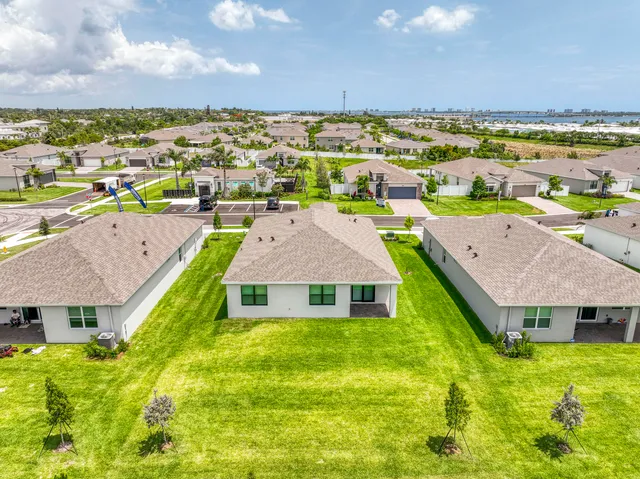 $3,500 | 2071 Northeast Cedar Street, Jensen Beach, FL 34957