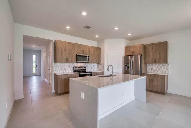 $3,500 | 2071 Northeast Cedar Street, Jensen Beach, FL 34957