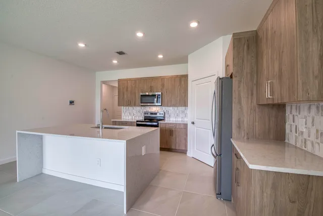 $3,500 | 2071 Northeast Cedar Street, Jensen Beach, FL 34957