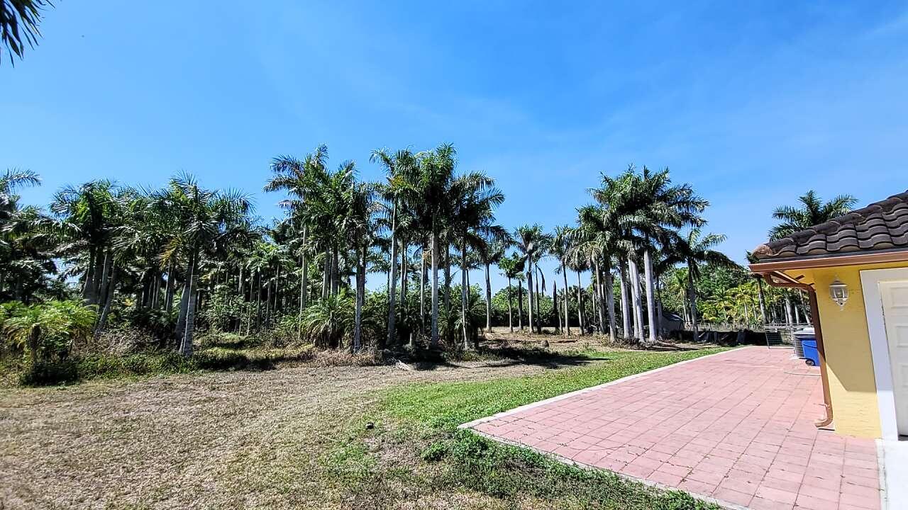 4095 Windmill Road Loxahatchee, FL 33470 - Photo 3 of 16 03_beyc6a33e8fdd0879