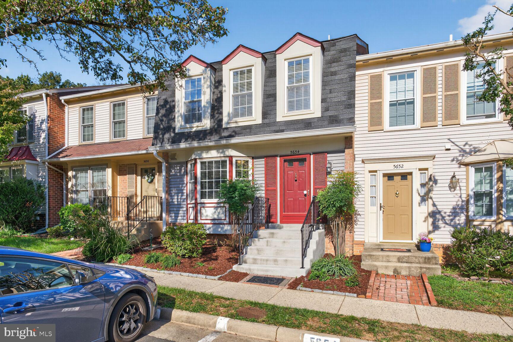 5654 Ridge View Drive Alexandria, VA 22310 - Photo 2 of 27 Gallery Image 2