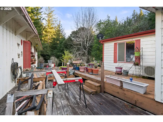 a view of outdoor space yard and patio