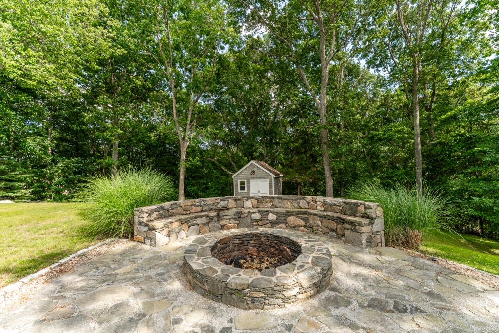 11 Sylvan Lane Westerly, RI 02891 - Photo 5 of 43