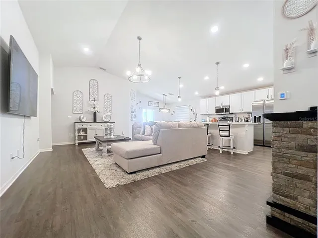 $2,300 | 2027 Dexter Street, Haines City, FL 33844