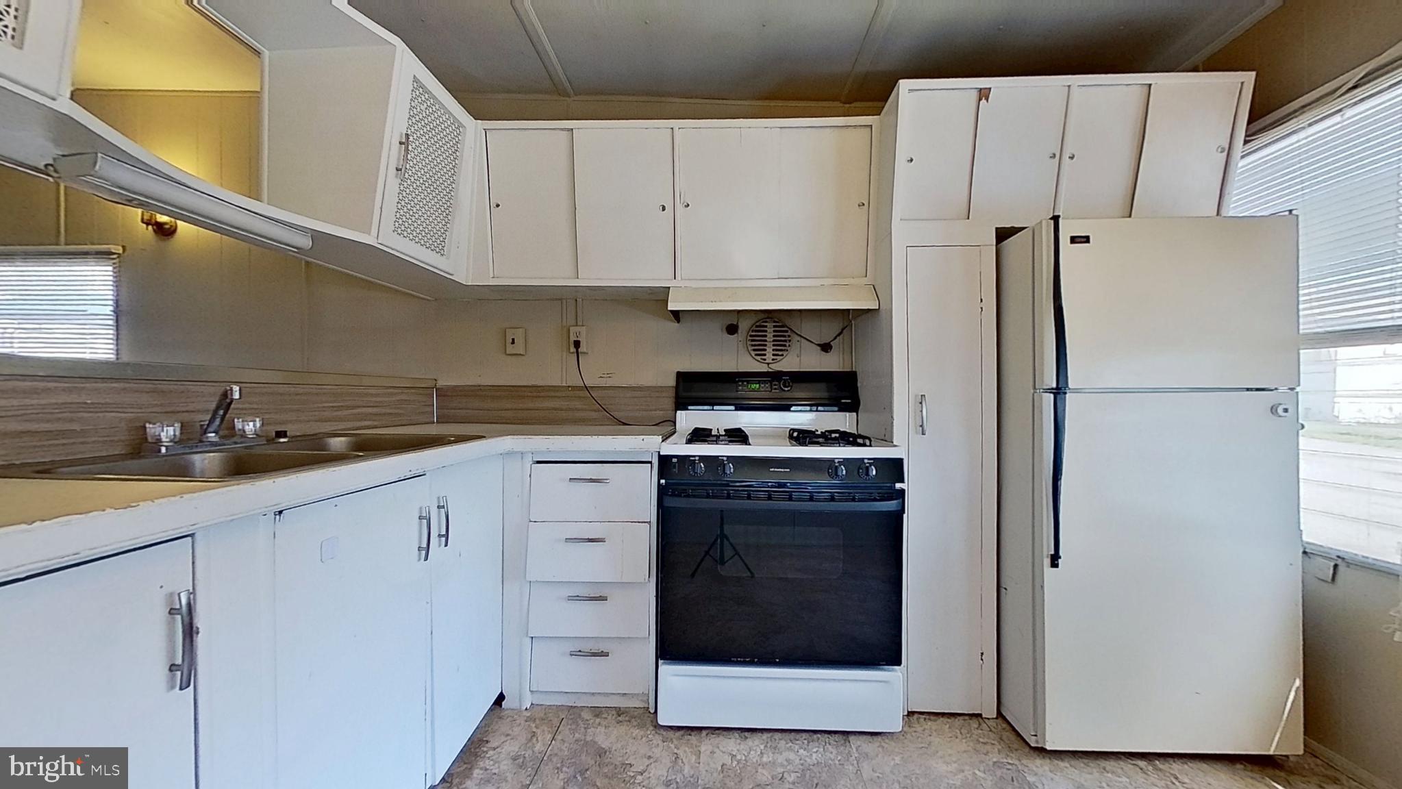 3230 Oakland Road, Unit 13 Dover, PA 17315 - Photo 2 of 7