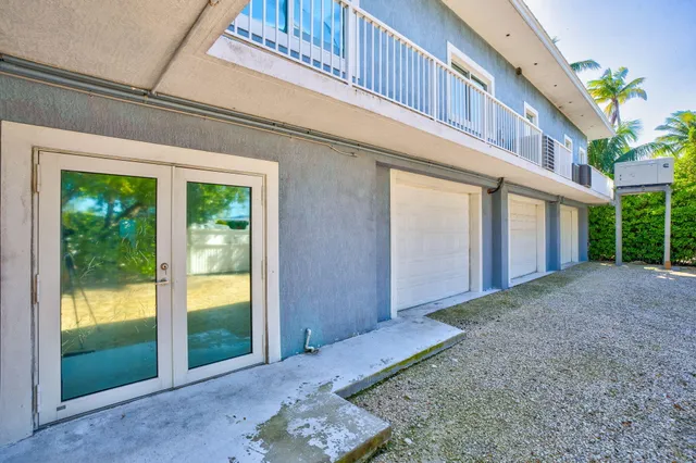 $4,900,000 | 74501 Overseas Highway, Islamorada, FL 33036