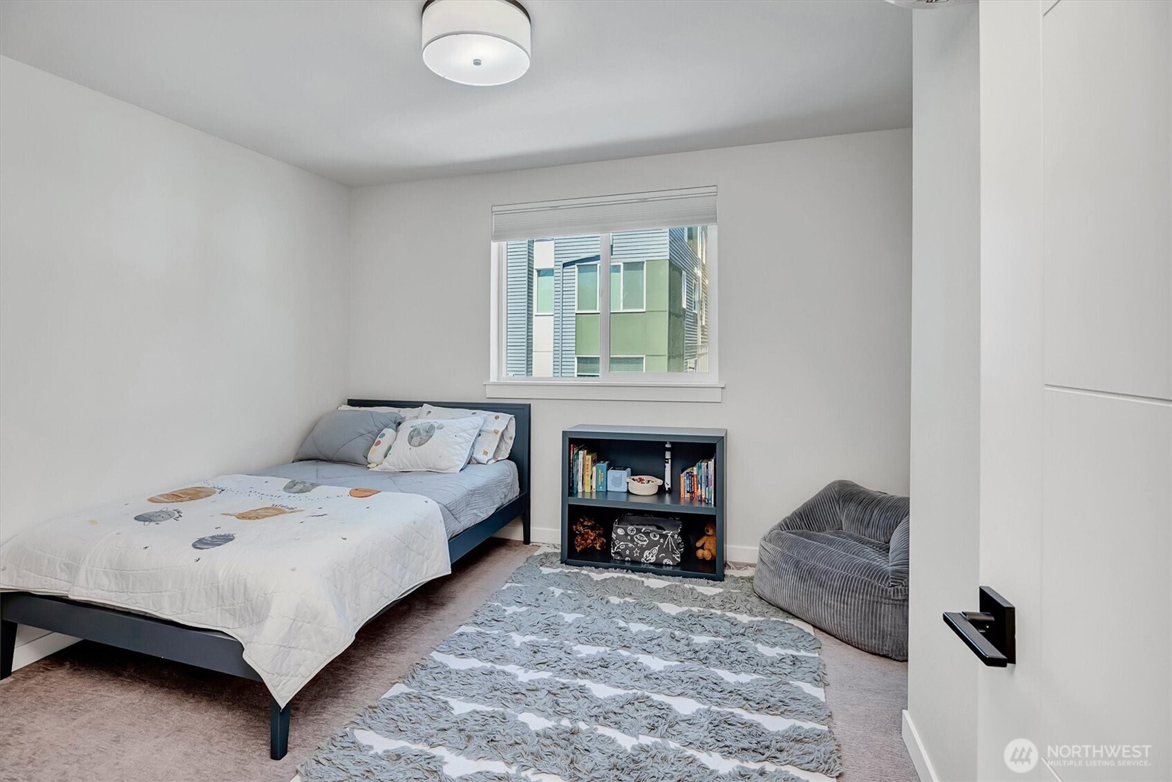 8911 Northeast 173rd Place, Unit B Bothell, WA 98011 - Photo 18 of 28