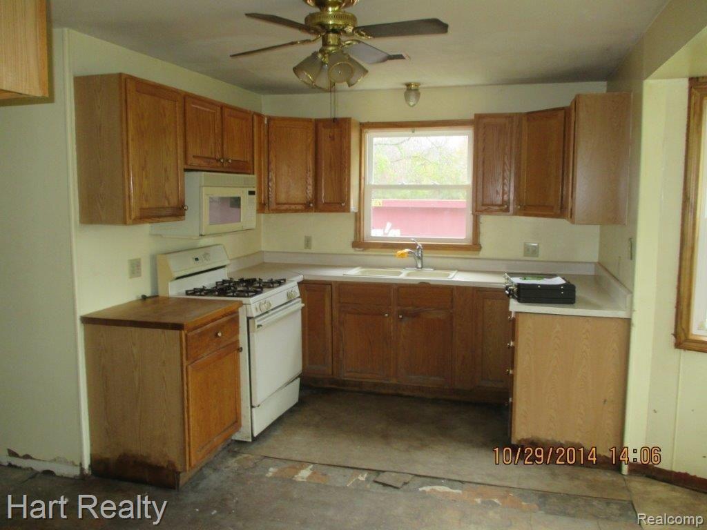 7176 Aspen Road Lexington, MI 48450 - Photo 11 of 15 064.jpg