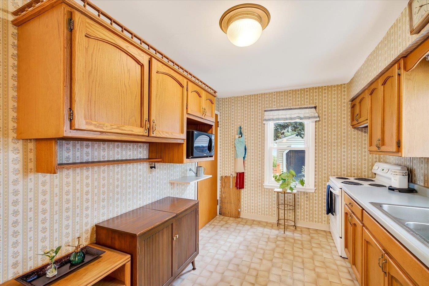 1917 Manley Street Madison, WI 53704 - Photo 21 of 33