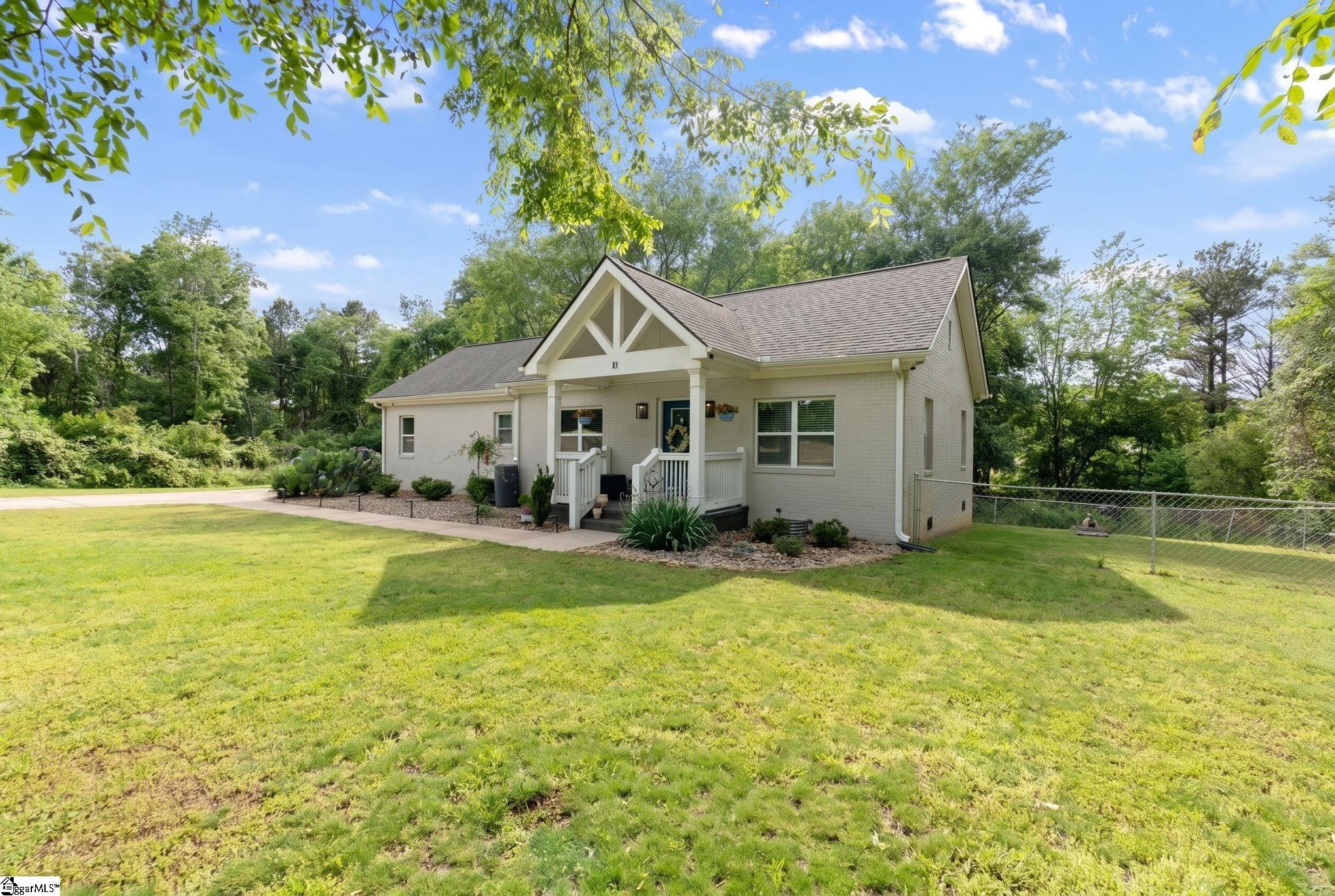 10 Walker Road Piedmont, SC 29673 - Photo 2 of 29